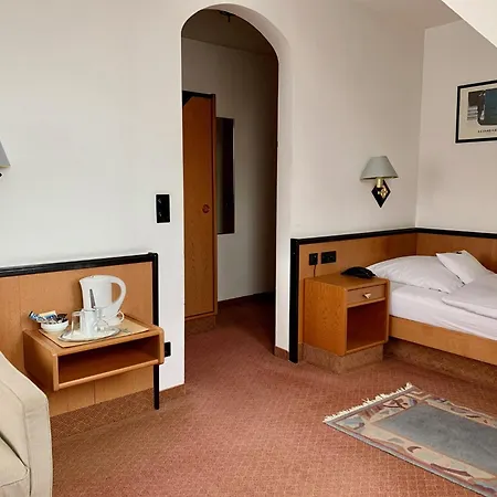 Seebach Hotel 3*